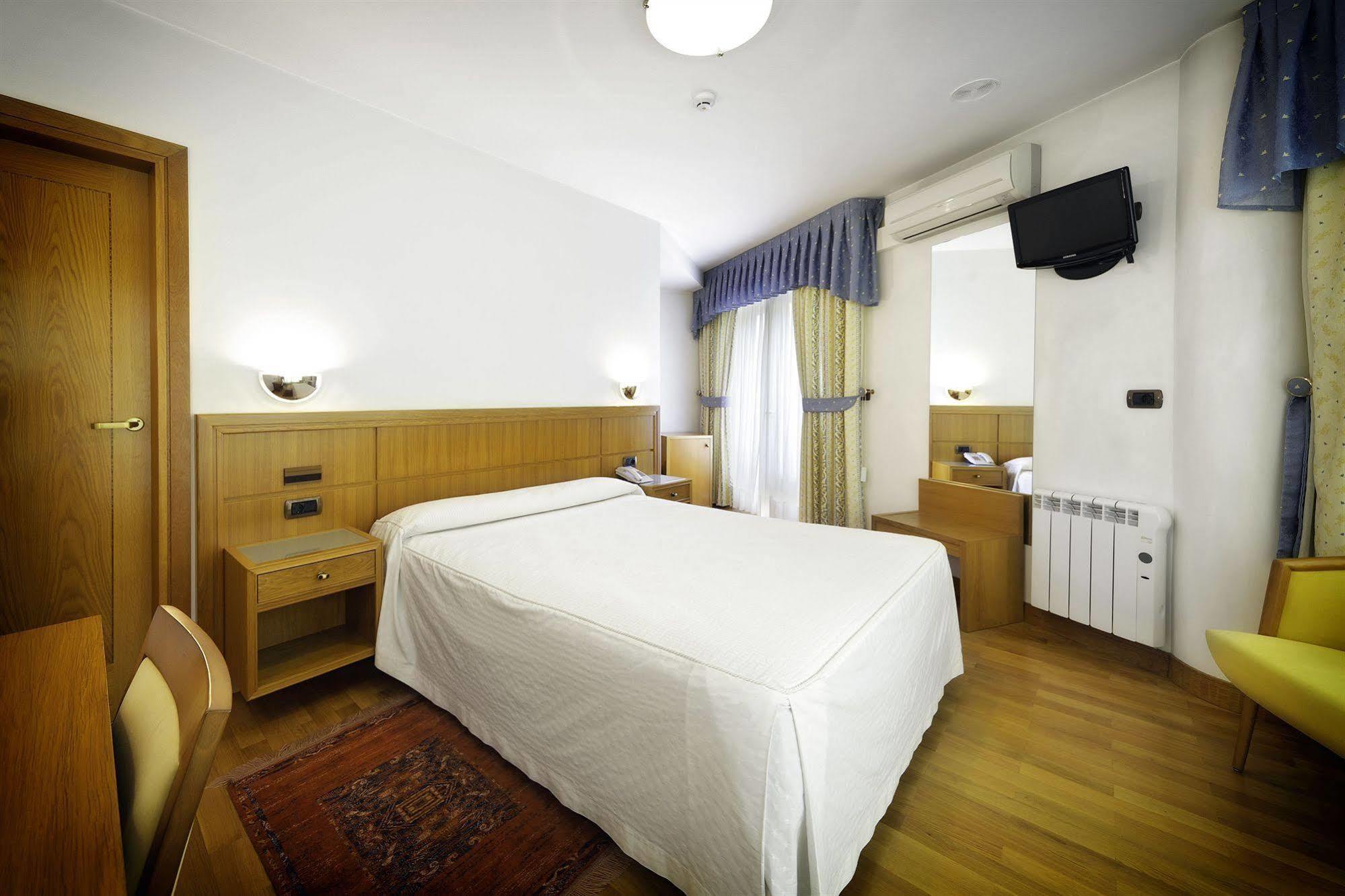 Hotel Florida Артеіксо Екстер'єр фото